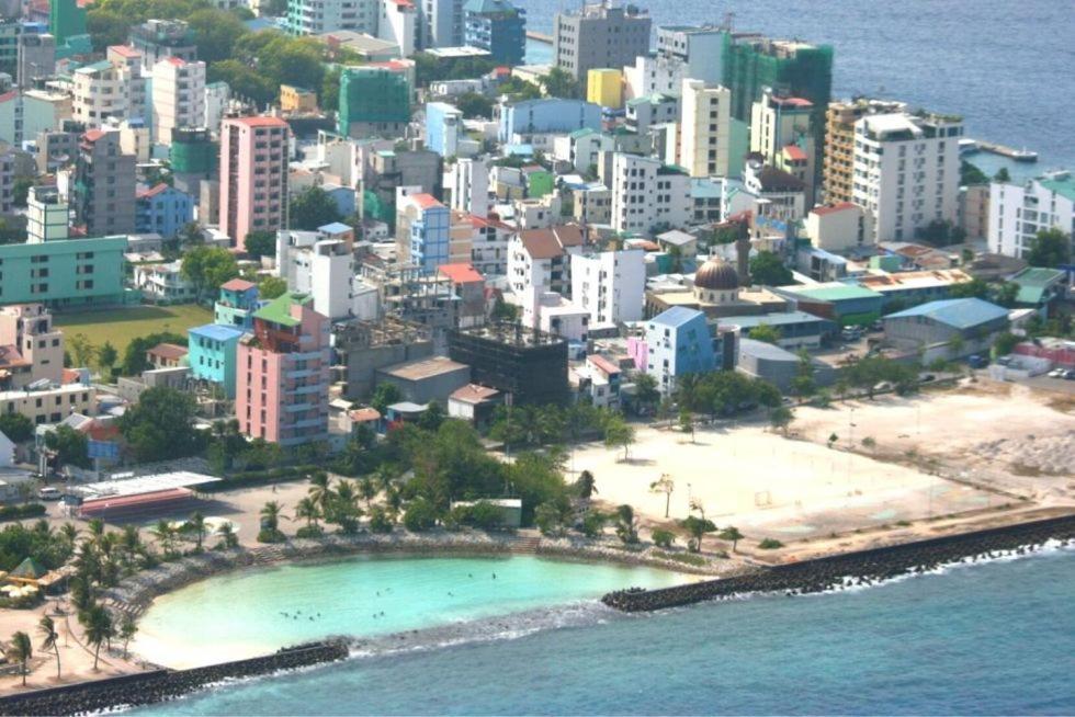 Ontrack Travel Transit Hotel Malé Extérieur photo