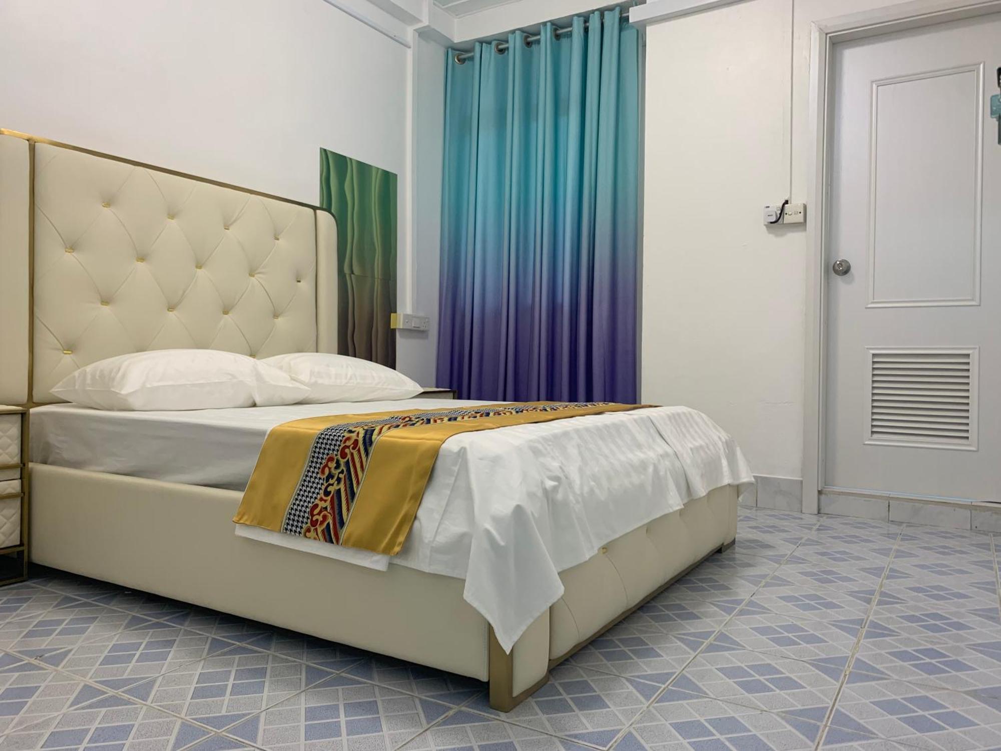 Ontrack Travel Transit Hotel Malé Extérieur photo