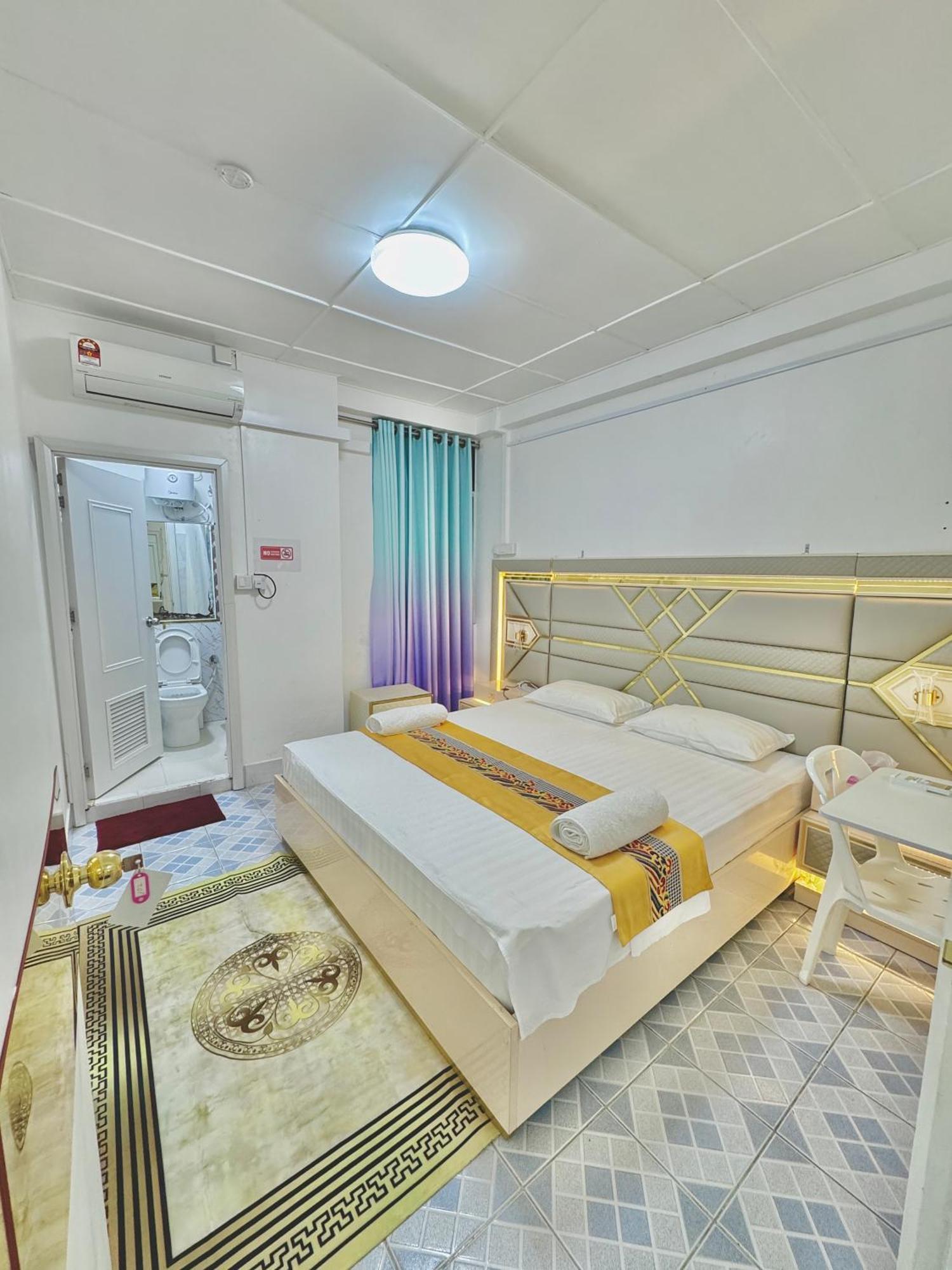 Ontrack Travel Transit Hotel Malé Extérieur photo