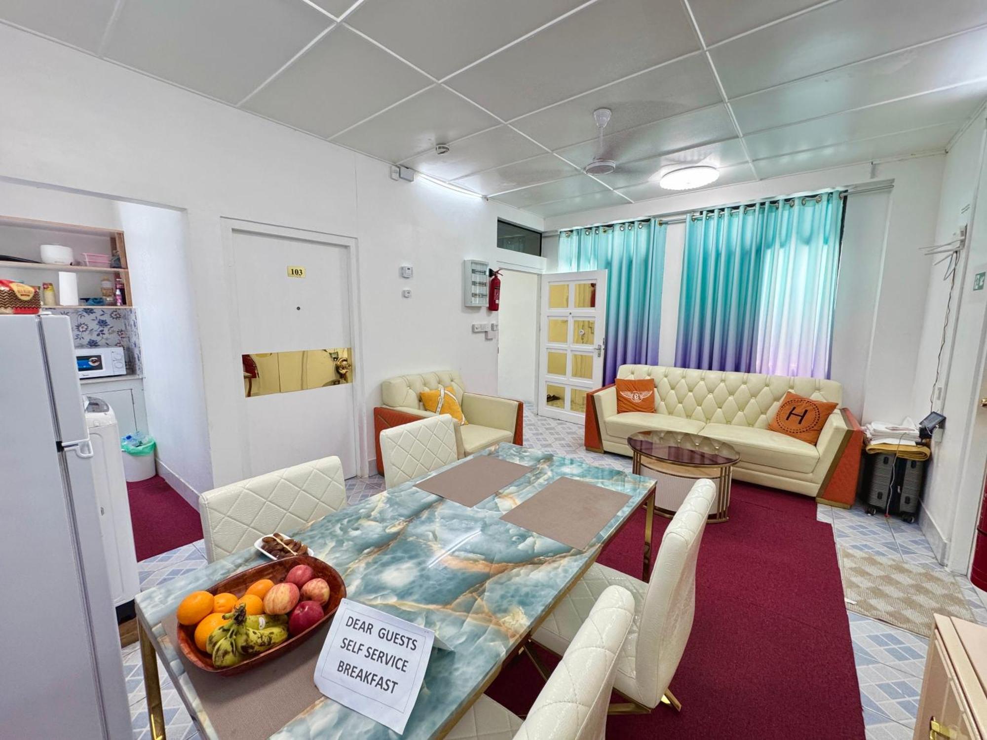 Ontrack Travel Transit Hotel Malé Extérieur photo